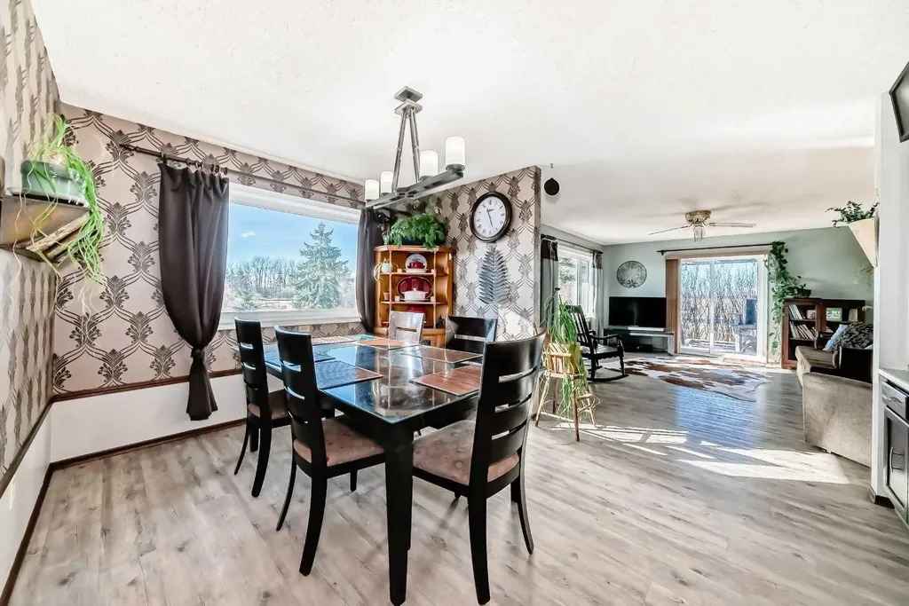 1342 Township Road 361 Rural Red Deer County AB T4G 0H9