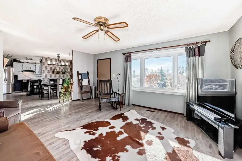 1342 Township Road 361 Rural Red Deer County AB T4G 0H9