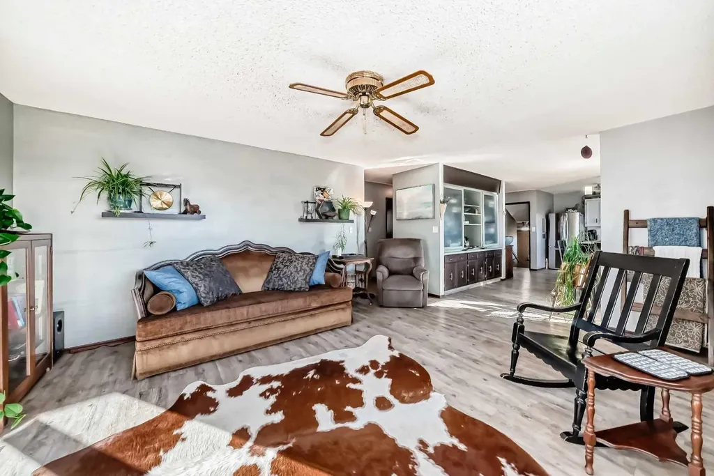 1342 Township Road 361 Rural Red Deer County AB T4G 0H9