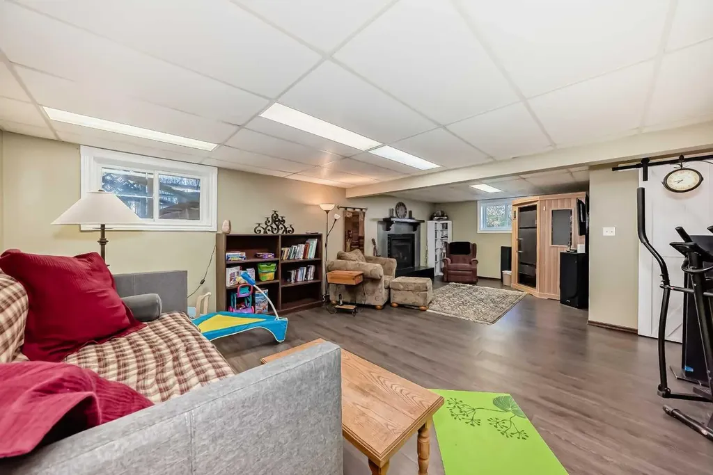 1342 Township Road 361 Rural Red Deer County AB T4G 0H9