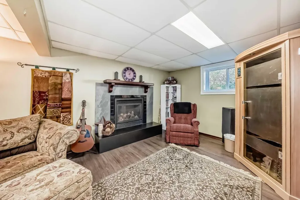 1342 Township Road 361 Rural Red Deer County AB T4G 0H9