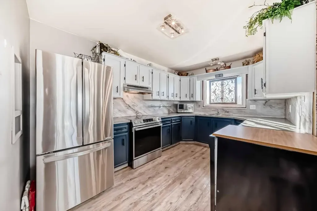 1342 Township Road 361 Rural Red Deer County AB T4G 0H9