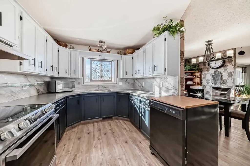 1342 Township Road 361 Rural Red Deer County AB T4G 0H9