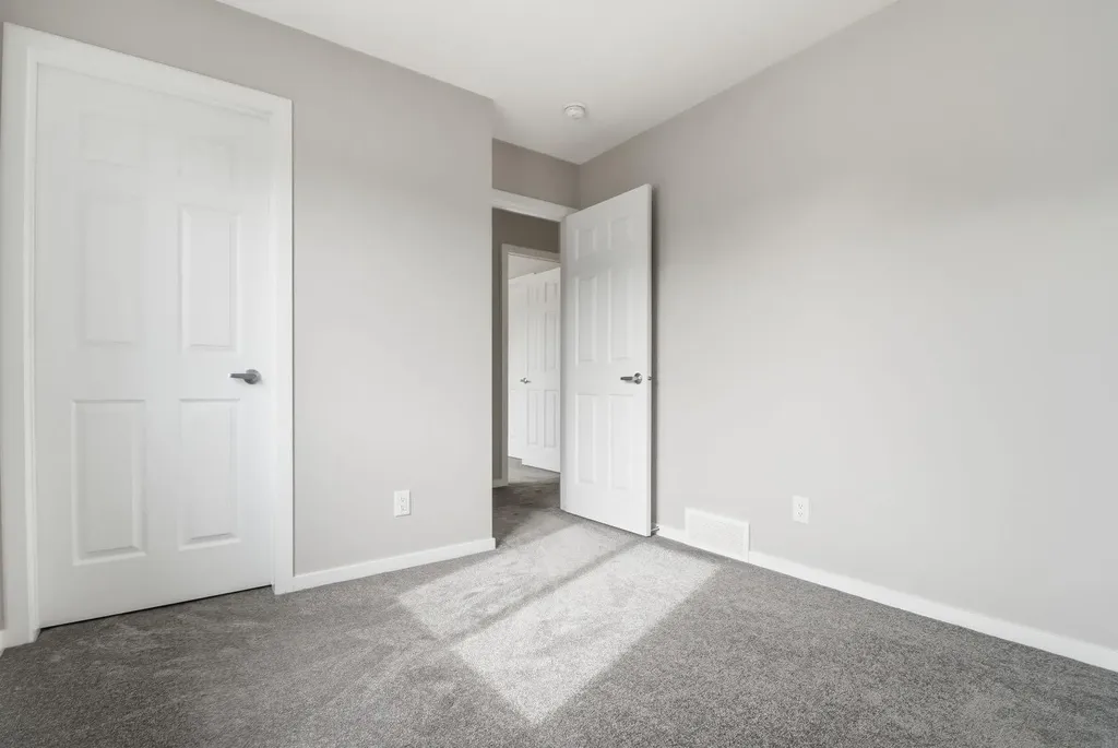 93 Cityline Square NE Calgary AB T3N2H4