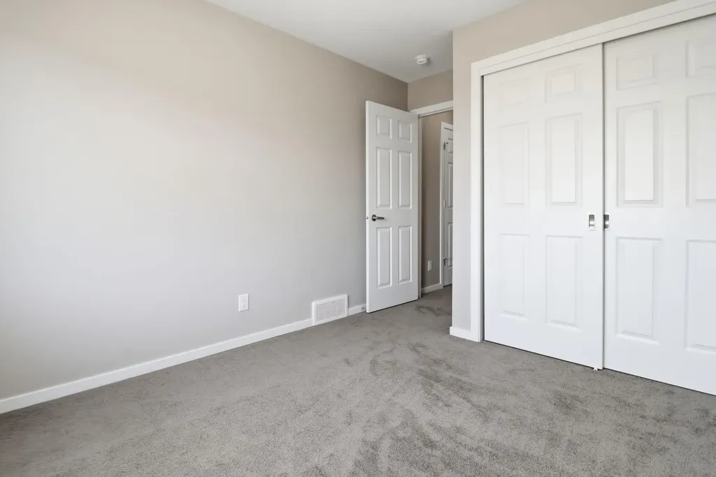 93 Cityline Square NE Calgary AB T3N2H4
