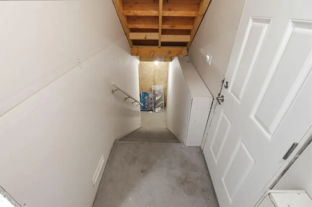 93 Cityline Square NE Calgary AB T3N2H4