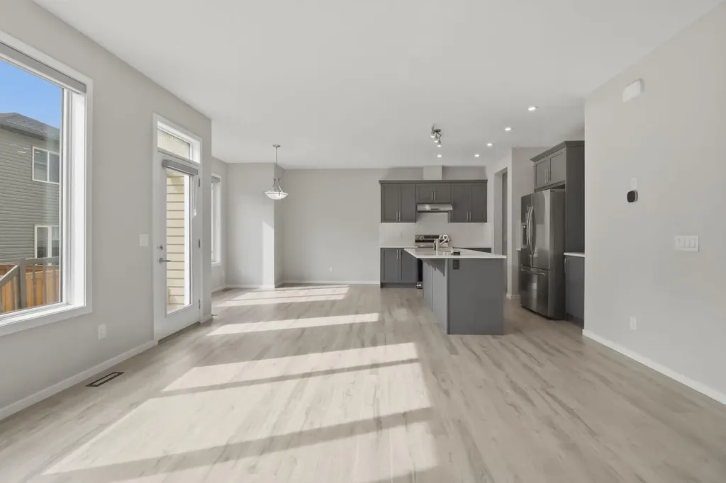 93 Cityline Square NE Calgary AB T3N2H4
