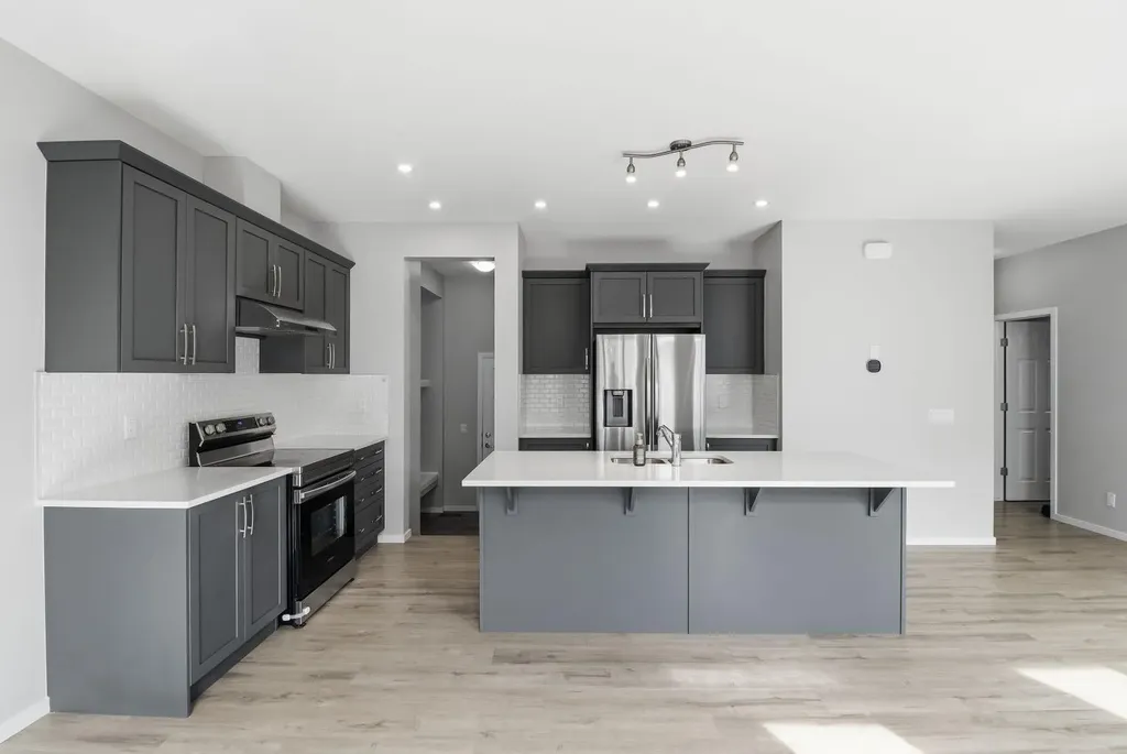 93 Cityline Square NE Calgary AB T3N2H4