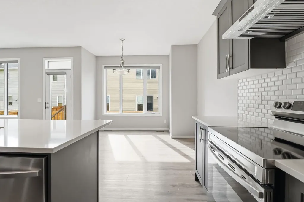 93 Cityline Square NE Calgary AB T3N2H4
