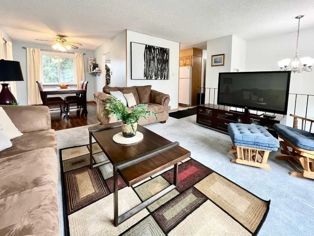 9205 111 Avenue Grande Prairie AB T8V 3L7