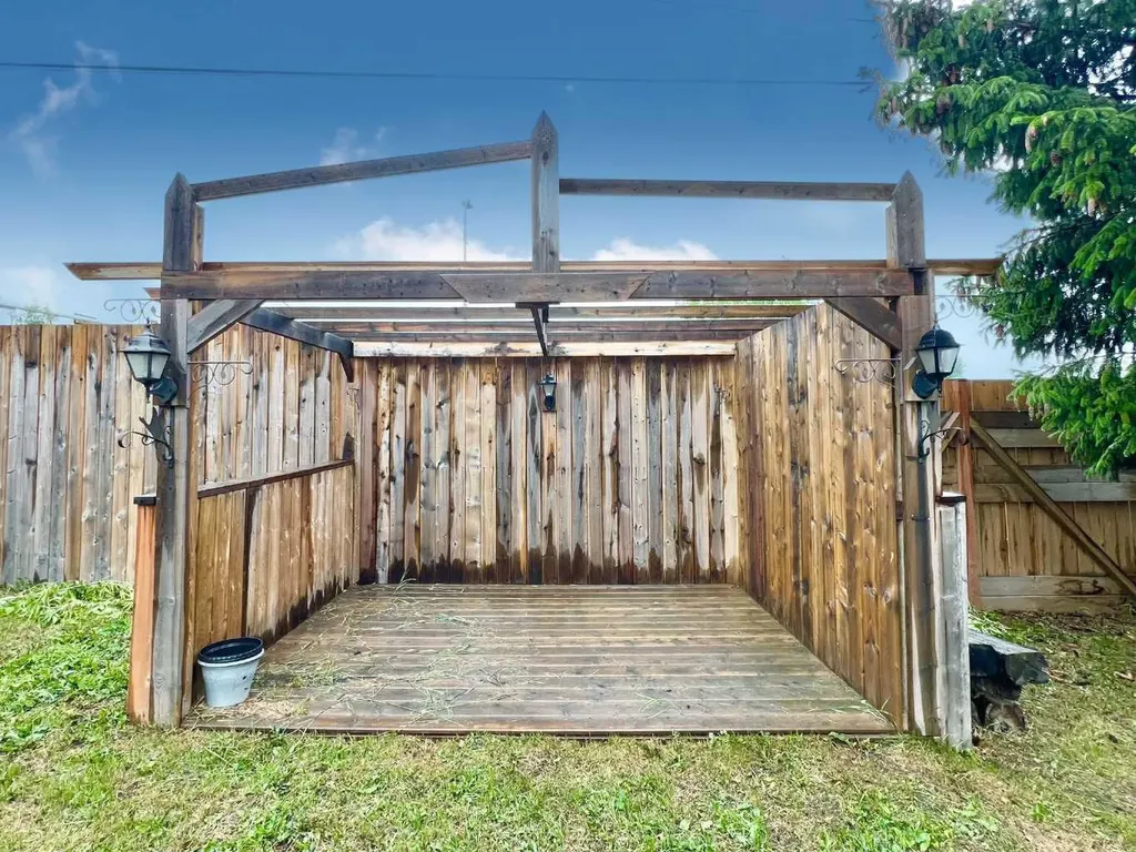 9205 111 Avenue Grande Prairie AB T8V 3L7