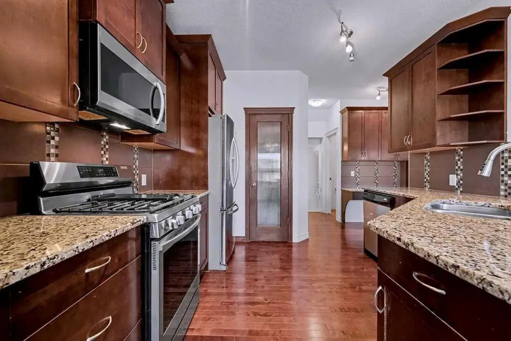 187 Sage Hill Green NW Calgary AB T3R 0G8