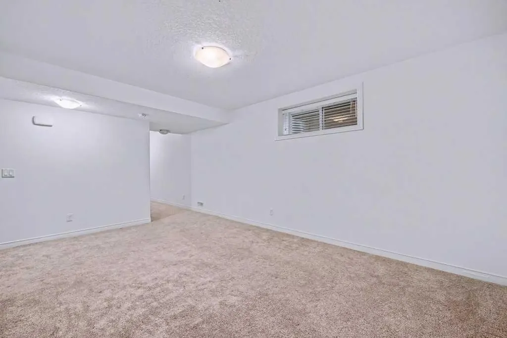 187 Sage Hill Green NW Calgary AB T3R 0G8