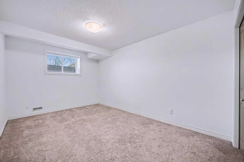 187 Sage Hill Green NW Calgary AB T3R 0G8