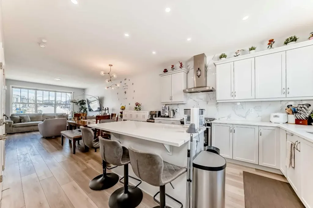 1140 Legacy Circle SE Calgary AB T2X4E5