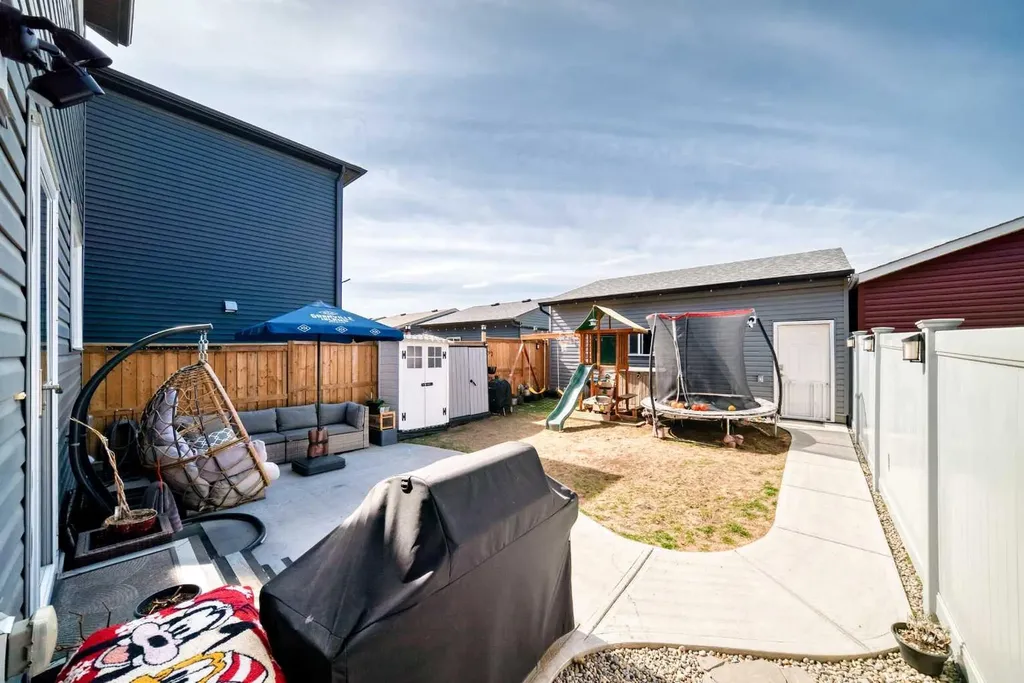 1140 Legacy Circle SE Calgary AB T2X4E5