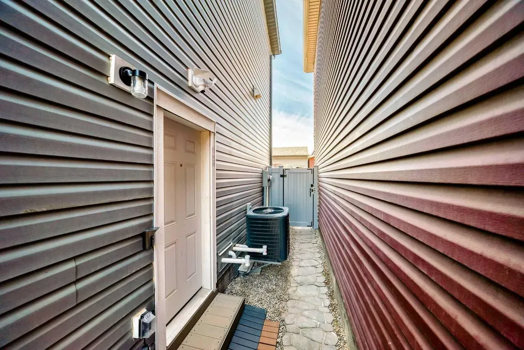 1140 Legacy Circle SE Calgary AB T2X4E5