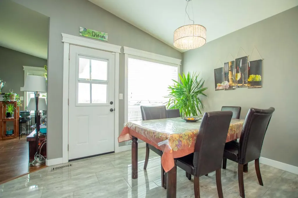 12613 105 Street Grande Prairie AB T8V 2N3