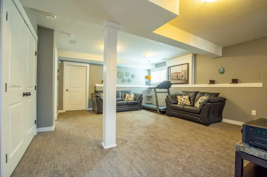 12613 105 Street Grande Prairie AB T8V 2N3