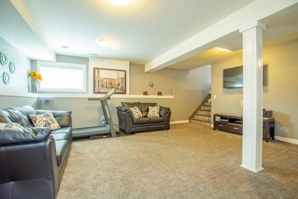 12613 105 Street Grande Prairie AB T8V 2N3