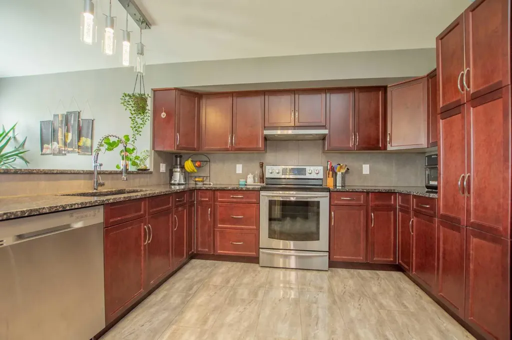 12613 105 Street Grande Prairie AB T8V 2N3