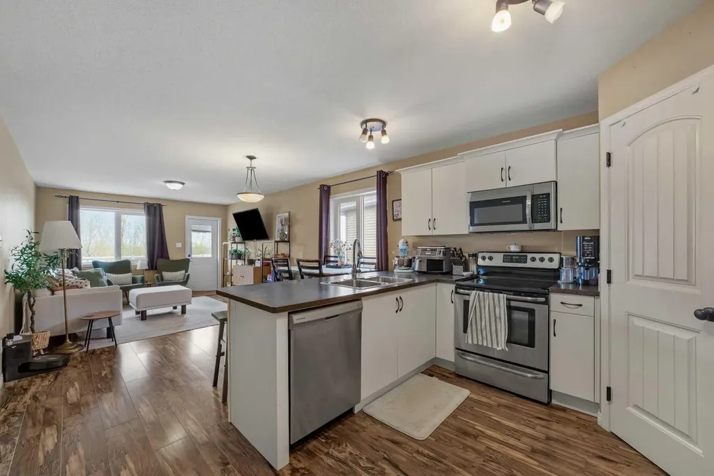 5046 41 Street Taber AB T1G 0C4