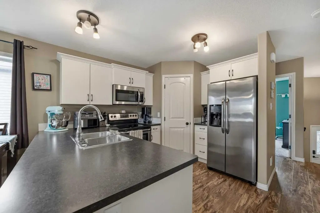 5046 41 Street Taber AB T1G 0C4