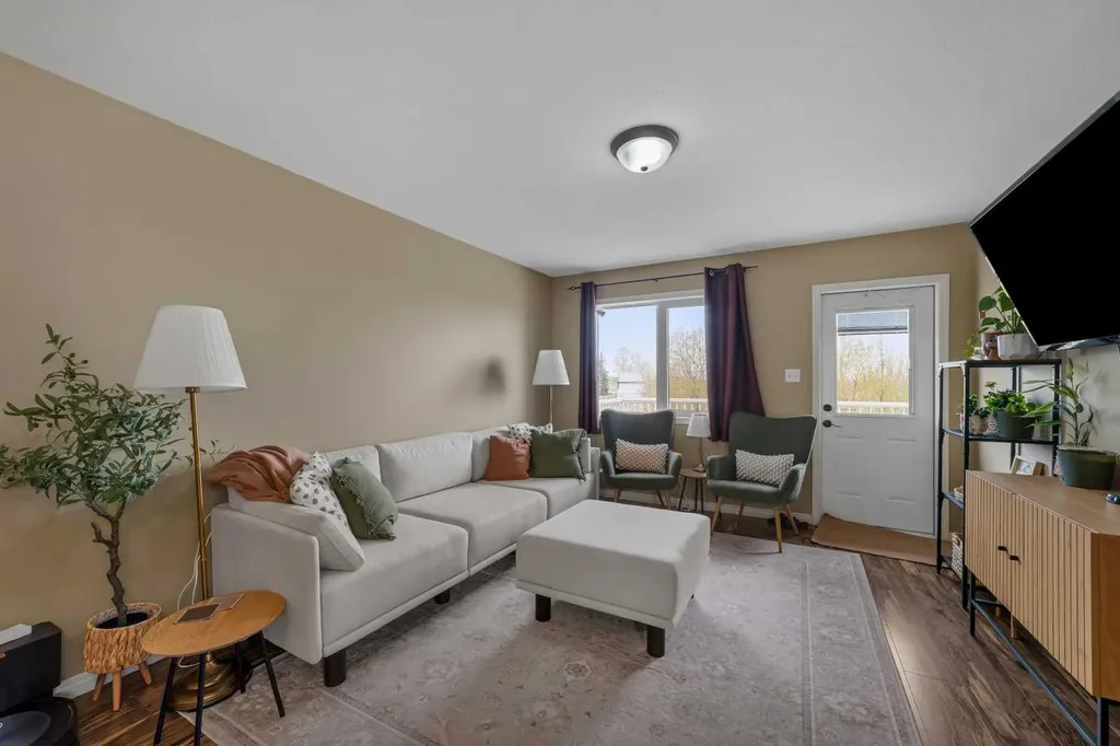 5046 41 Street Taber AB T1G 0C4