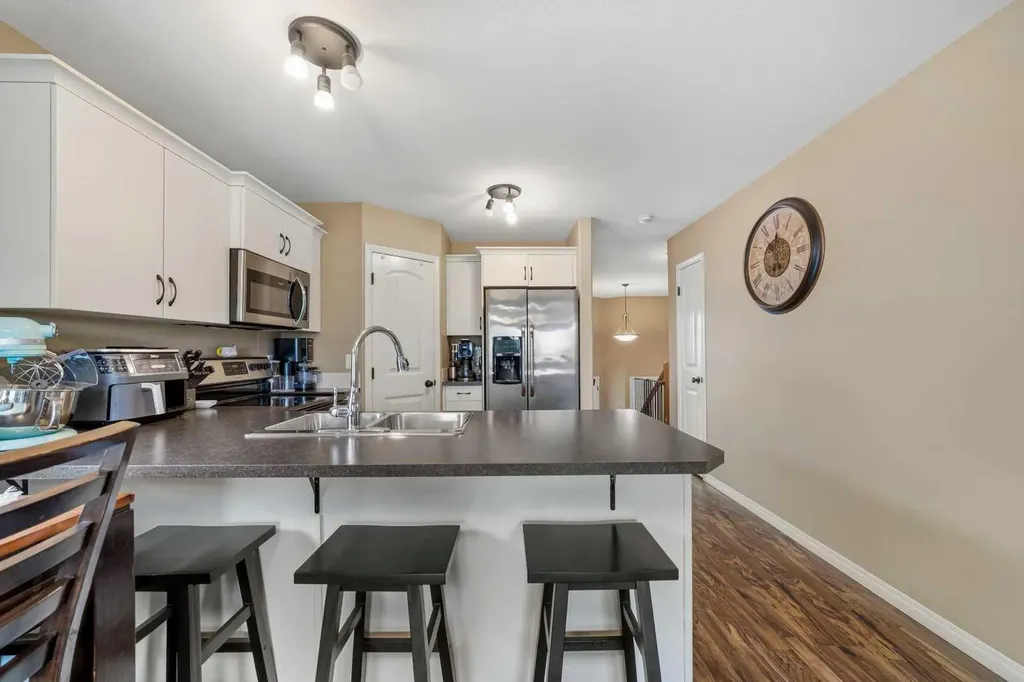 5046 41 Street Taber AB T1G 0C4