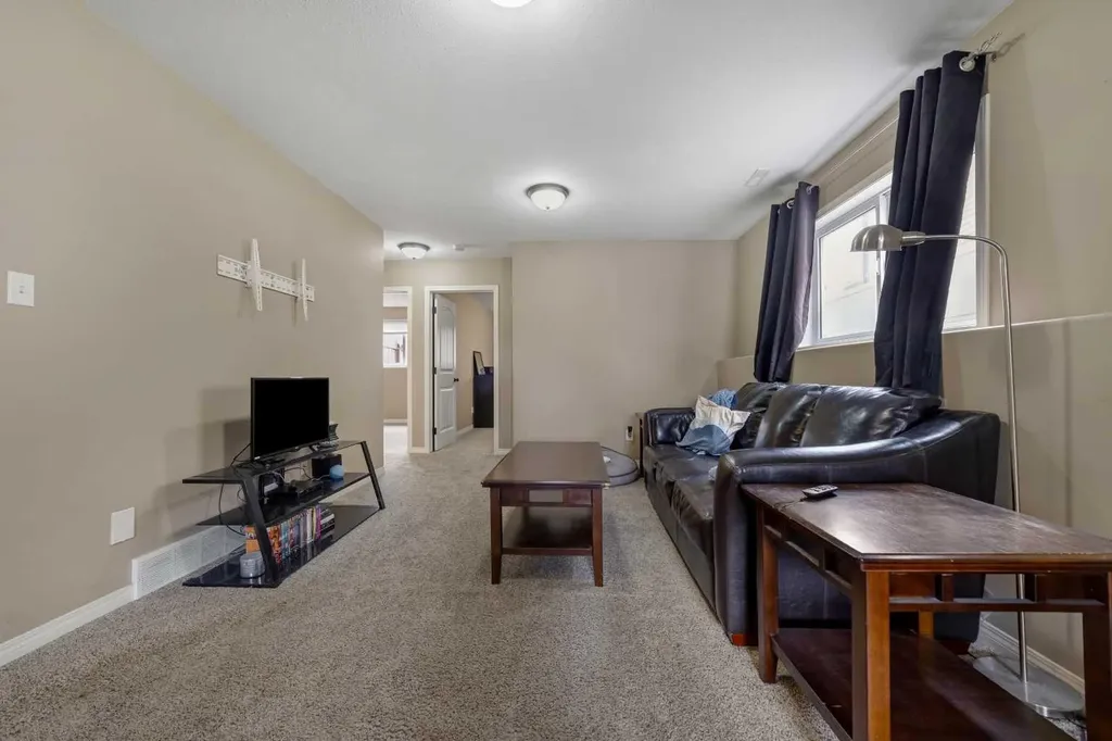 5046 41 Street Taber AB T1G 0C4