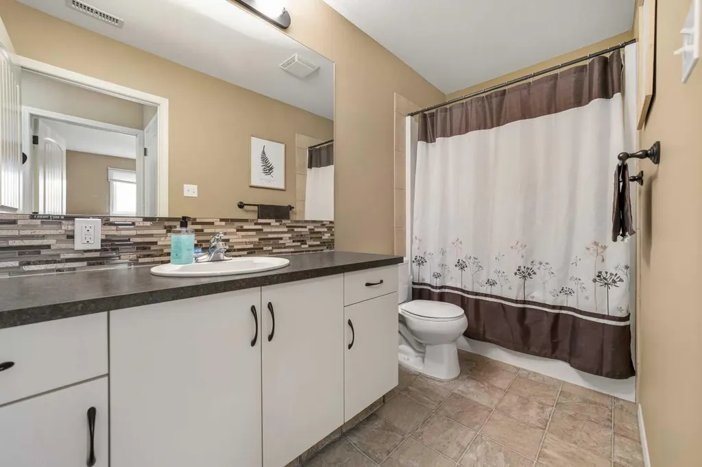 5046 41 Street Taber AB T1G 0C4