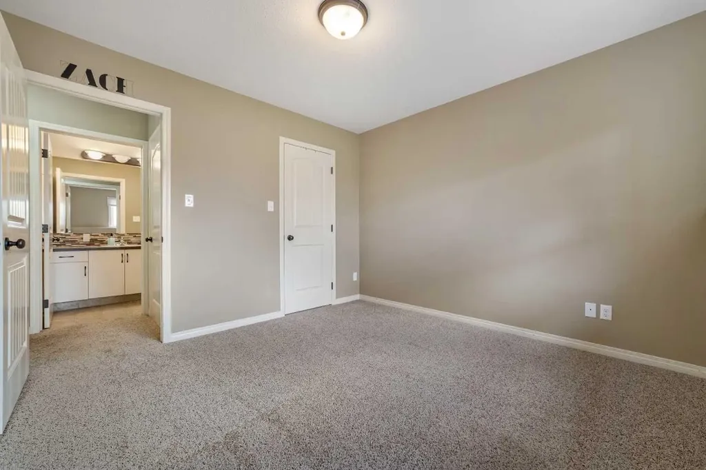 5046 41 Street Taber AB T1G 0C4