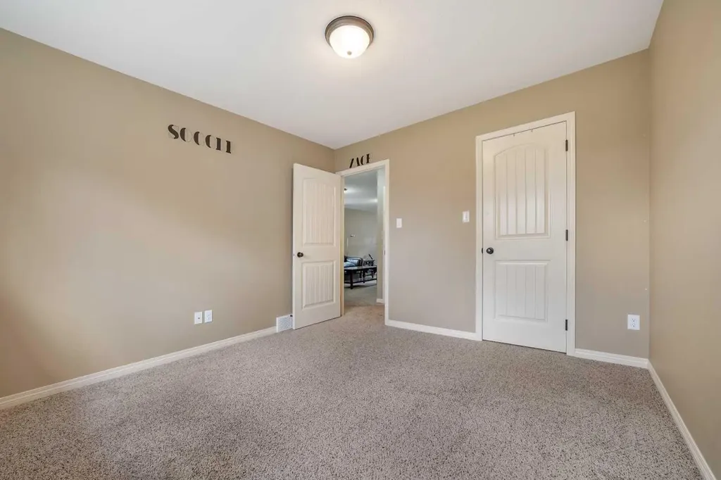 5046 41 Street Taber AB T1G 0C4