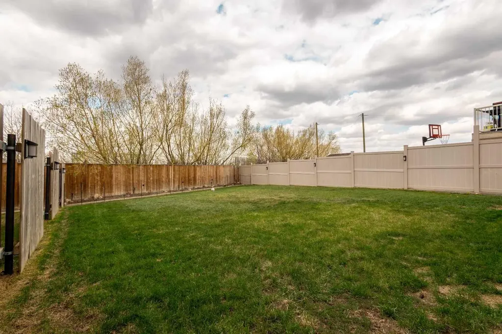 5046 41 Street Taber AB T1G 0C4