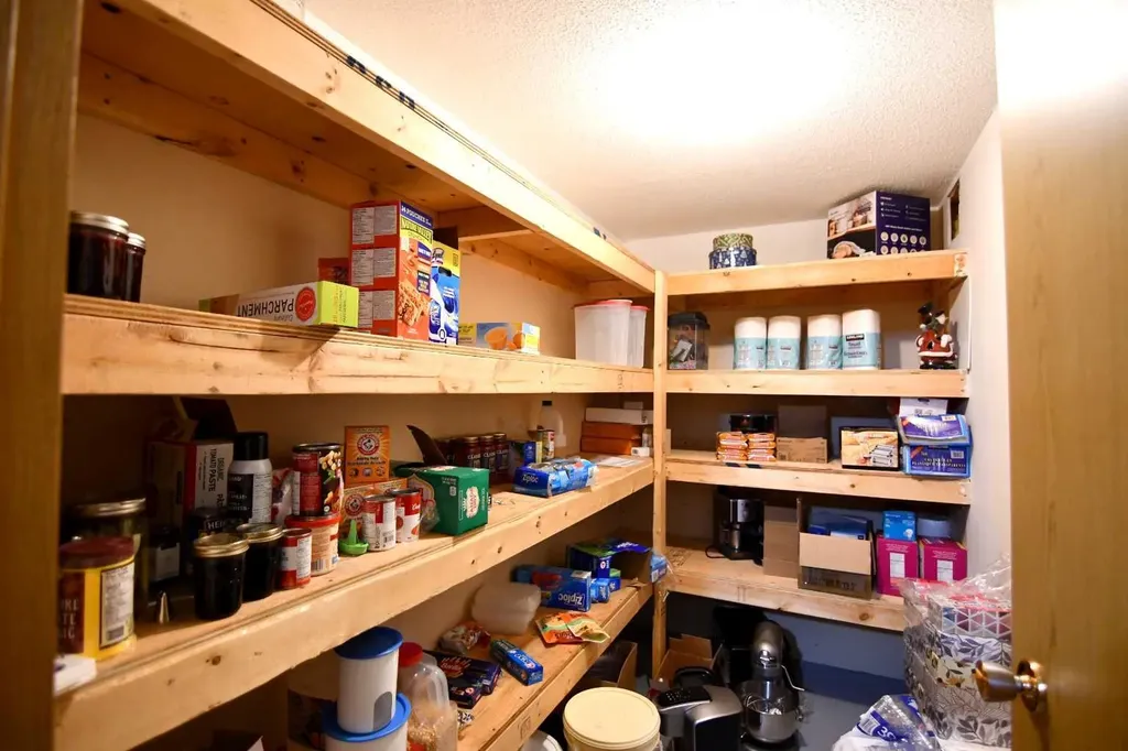 2207 Township Road 372 Rural Red Deer County AB T4G 0M9