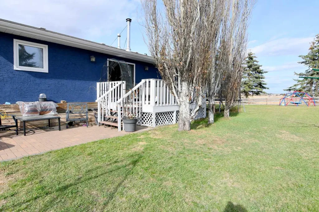 2207 Township Road 372 Rural Red Deer County AB T4G 0M9