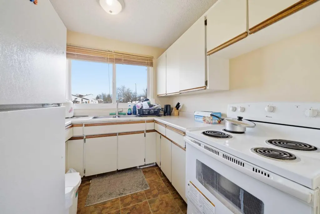 5425 Pensacola Crescent SE Calgary AB T2A2G5