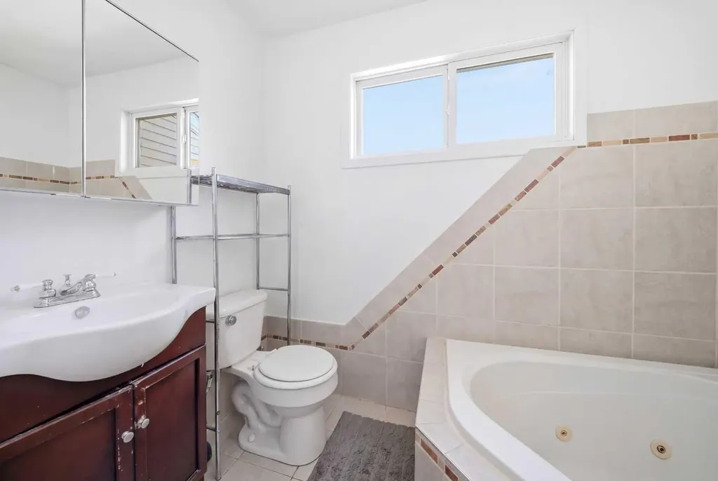 5425 Pensacola Crescent SE Calgary AB T2A2G5