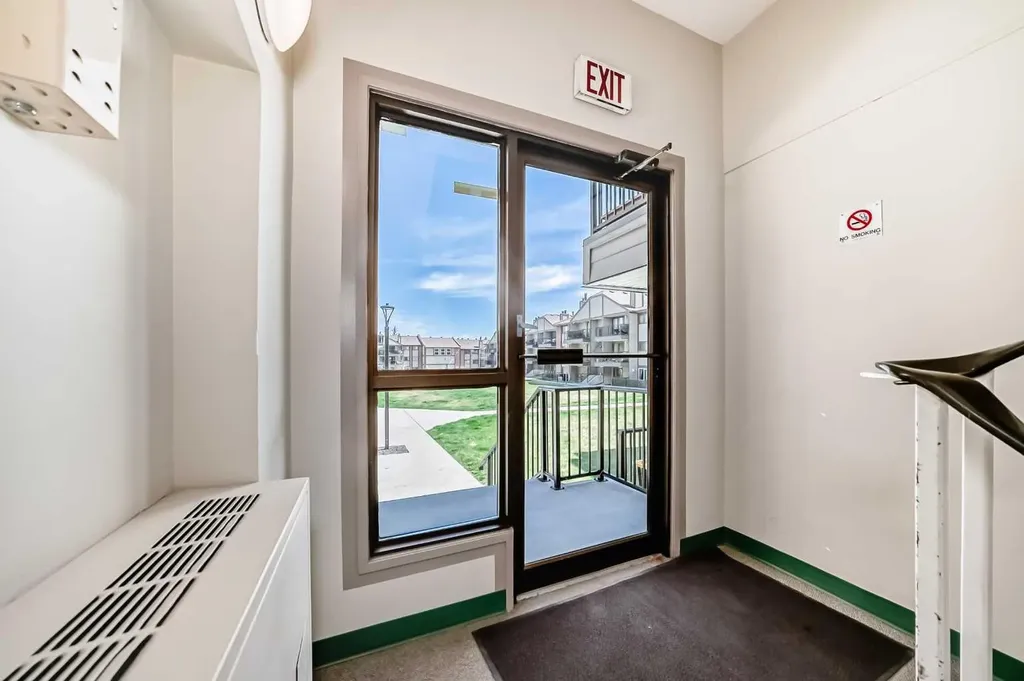 13045 6 Street SW Calgary AB T2W 5H1