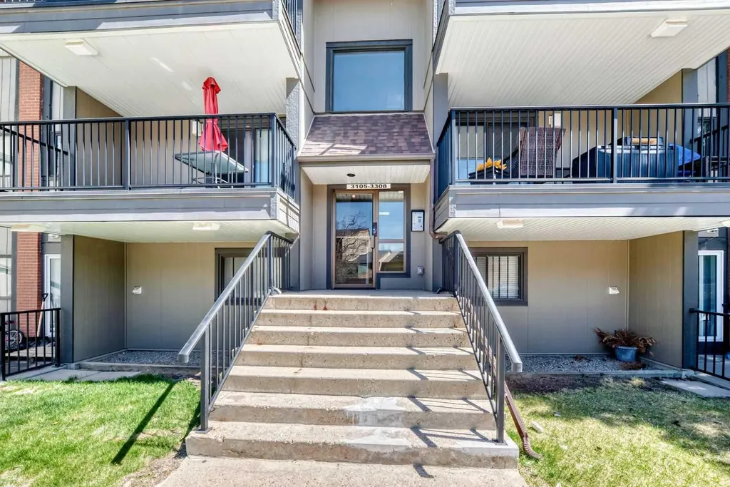 13045 6 Street SW Calgary AB T2W 5H1