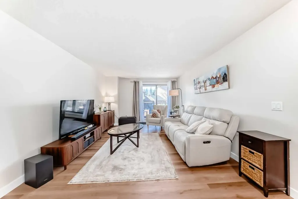 13045 6 Street SW Calgary AB T2W 5H1