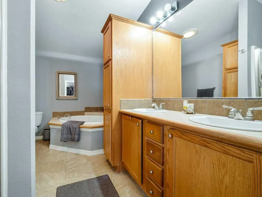 509 Station Street Coaldale AB T1M0B1