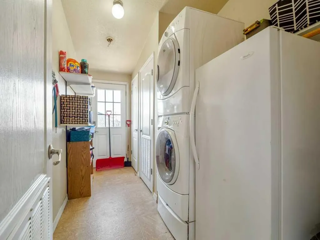 509 Station Street Coaldale AB T1M0B1