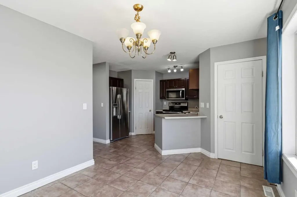 228 Parry Crescent Fort Mcmurray AB T9K 2S9