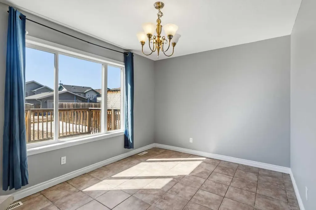 228 Parry Crescent Fort Mcmurray AB T9K 2S9