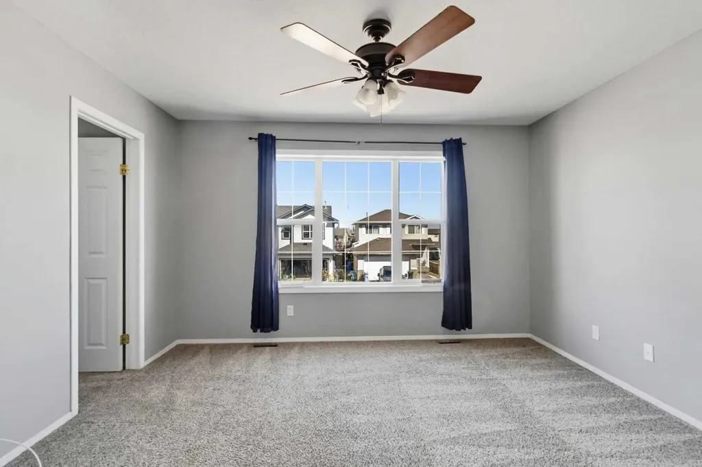 228 Parry Crescent Fort Mcmurray AB T9K 2S9