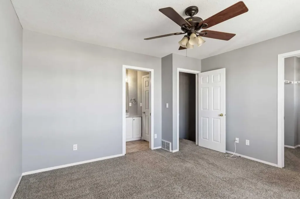 228 Parry Crescent Fort Mcmurray AB T9K 2S9