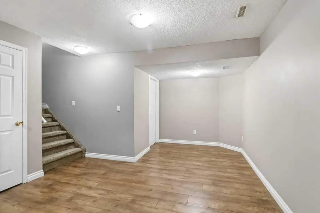 228 Parry Crescent Fort Mcmurray AB T9K 2S9