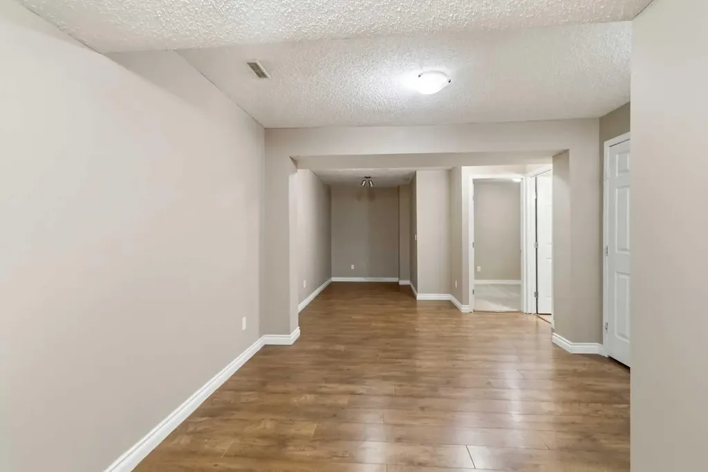 228 Parry Crescent Fort Mcmurray AB T9K 2S9