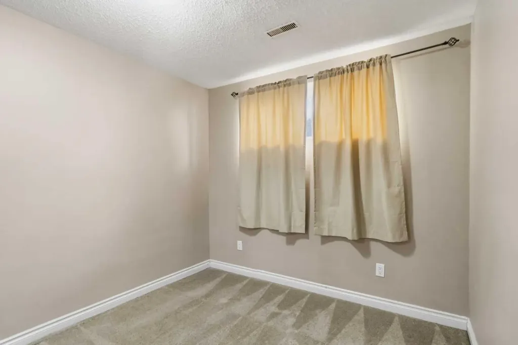 228 Parry Crescent Fort Mcmurray AB T9K 2S9